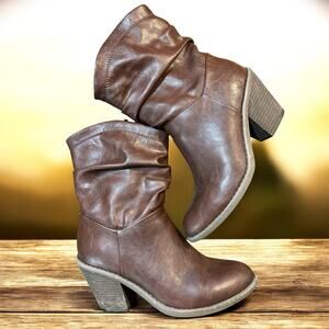 Euro Soft Slouchy Ankle Boots Size 7M